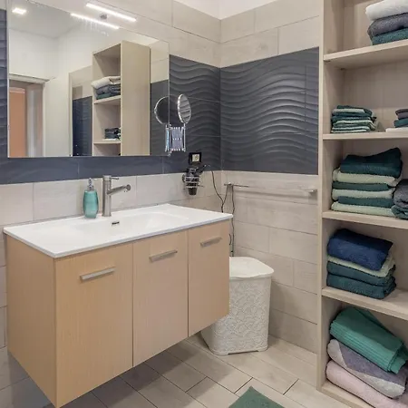 Casa Dolce Con Jacuzzi E Piscina Дом отдыха *