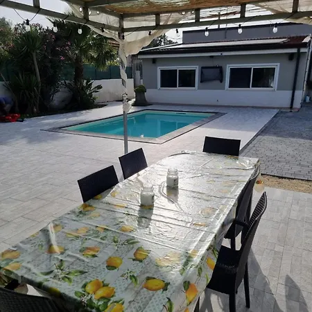 Casa Dolce Con Jacuzzi E Piscina Дом отдыха Бруколи