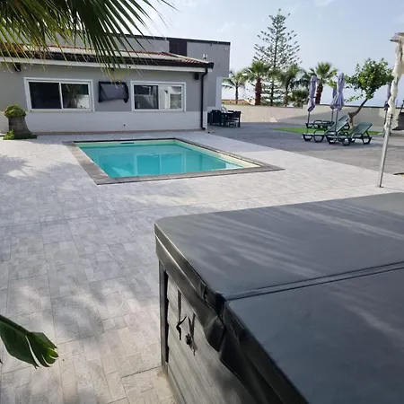 Дом отдыха Casa Dolce Con Jacuzzi E Piscina *